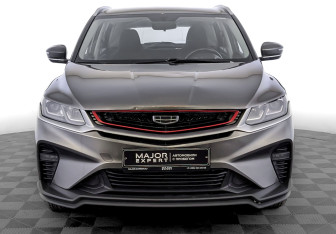 Подержанный автомобиль Geely Coolray 2022 года (2 фото)