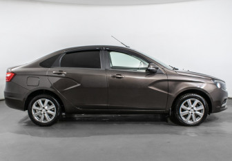 Подержанный автомобиль LADA (ВАЗ) Vesta Sedan 2022 года (4 фото)