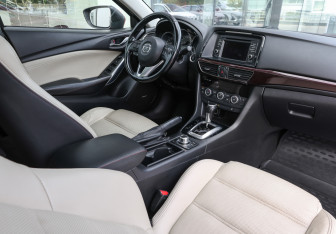 Подержанный автомобиль Mazda 6 Sedan 2012 года (10 фото)
