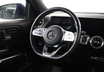 Подержанный автомобиль Mercedes-Benz GLB 2021 года (15 фото)