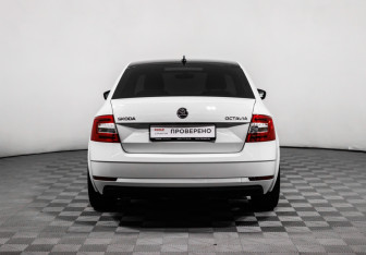 Подержанный автомобиль Skoda Octavia Liftback 2017 года (6 фото)