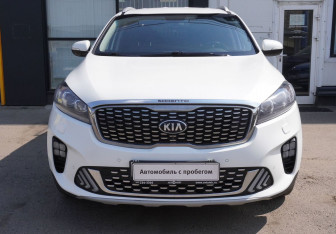 Подержанный автомобиль Kia Sorento 2019 года (2 фото)