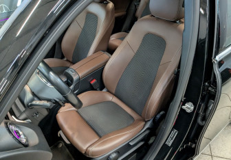 Подержанный автомобиль Mercedes-Benz GLB 2021 года (24 фото)