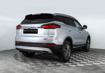 Подержанный автомобиль Geely Atlas Pro 2022 года (3 фото)