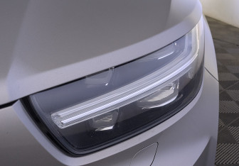 Подержанный автомобиль Volvo XC40 2021 года (11 фото)