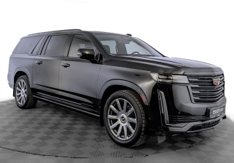 Подержанный автомобиль Cadillac Escalade Suv 2023 года (3 фото)
