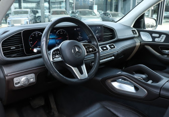 Подержанный автомобиль Mercedes-Benz GLE 2019 года (13 фото)