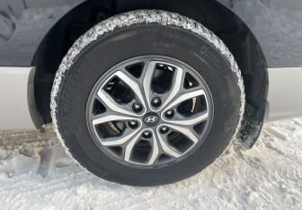 Подержанный автомобиль Hyundai H-1 2019 года (13 фото)