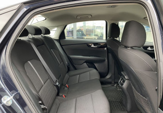 Подержанный автомобиль Kia Cerato Sedan 2021 года (30 фото)