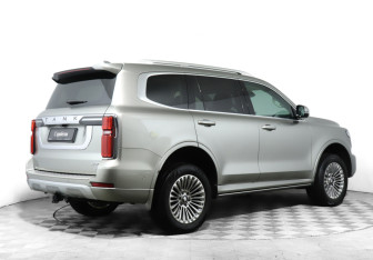 Подержанный автомобиль Tank 500 2022 года (5 фото)