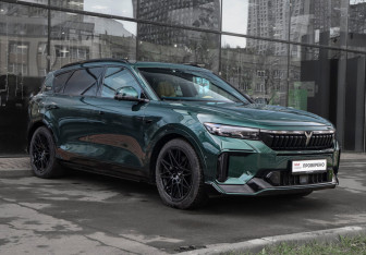 Подержанный автомобиль Voyah Free 2023 года (3 фото)