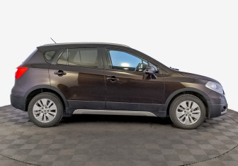 Подержанный автомобиль Suzuki SX4 Hatchback 2014 года (4 фото)
