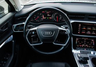 Подержанный автомобиль Audi A6 Sedan 2020 года (19 фото)