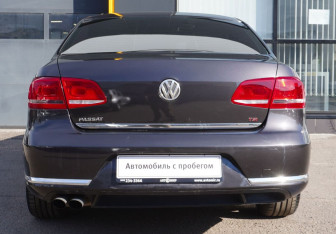 Подержанный автомобиль Volkswagen Passat Sedan 2011 года (6 фото)