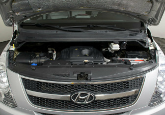 Подержанный автомобиль Hyundai Grand Starex 2010 года (8 фото)