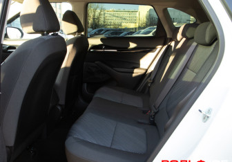 Подержанный автомобиль Kia Seltos 2021 года (8 фото)