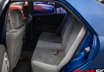 Подержанный автомобиль Mazda 626 Sedan 2001 года (8 фото)
