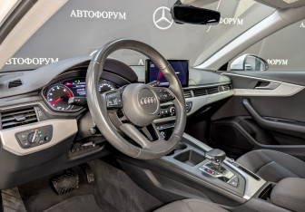 Подержанный автомобиль Audi A4 allroad 2020 года (17 фото)