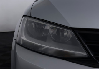 Подержанный автомобиль Volkswagen Jetta Sedan 2015 года (19 фото)