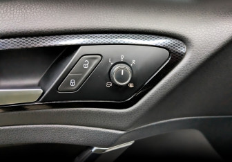 Подержанный автомобиль Volkswagen Golf Hatchback 2014 года (26 фото)