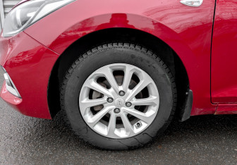 Подержанный автомобиль Hyundai Solaris Sedan 2017 года (18 фото)