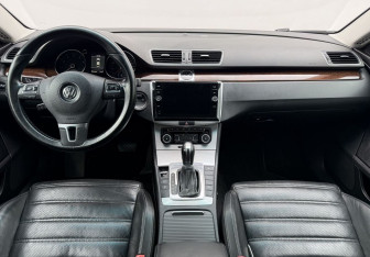 Подержанный автомобиль Volkswagen Passat CC 2011 года (13 фото)
