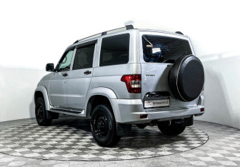 Подержанный автомобиль УАЗ Patriot 2024 года (7 фото)