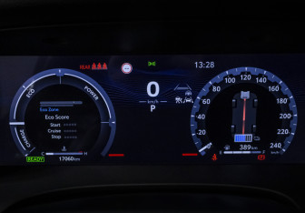 Подержанный автомобиль Toyota Camry Sedan 2024 года (12 фото)