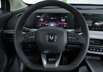 Подержанный автомобиль Changan UNI-T 2023 года (10 фото)
