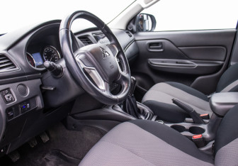 Подержанный автомобиль Mitsubishi L200 2021 года (9 фото)