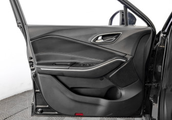 Подержанный автомобиль Москвич 3 2023 года (19 фото)