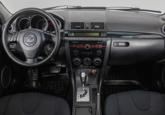 Подержанный автомобиль Mazda 3 Sedan 2008 года (13 фото)