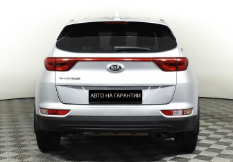 Подержанный автомобиль Kia Sportage 2017 года (6 фото)