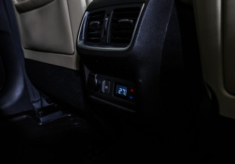 Подержанный автомобиль Infiniti QX50 2018 года (16 фото)