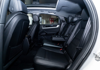 Новый Porsche Cayenne 2025 (8 фото)