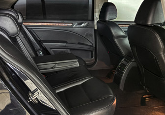 Подержанный автомобиль Skoda Superb Liftback 2011 года (12 фото)