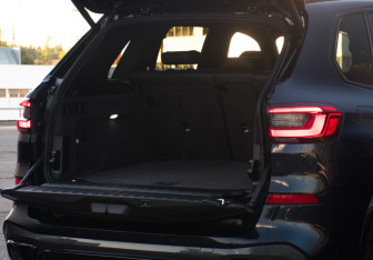 Подержанный автомобиль BMW X5 2019 года (14 фото)