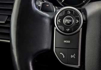 Подержанный автомобиль Land Rover Discovery 2017 года (28 фото)
