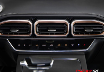 Подержанный автомобиль Jetour X70 2025 года (16 фото)