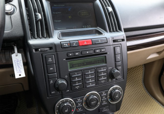 Подержанный автомобиль Land Rover Freelander 2012 года (18 фото)