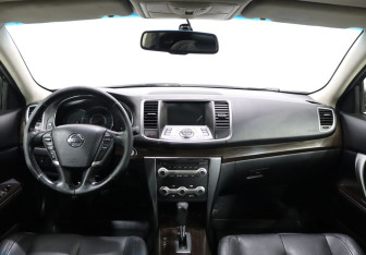 Подержанный автомобиль Nissan Teana 2012 года (11 фото)