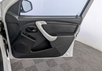 Подержанный автомобиль LADA (ВАЗ) Largus Wagon 2021 года (24 фото)