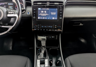 Подержанный автомобиль Hyundai Tucson 2021 года (25 фото)