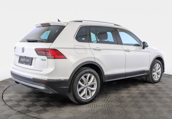 Подержанный автомобиль Volkswagen Tiguan 2018 года (5 фото)
