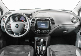 Подержанный автомобиль Renault Kaptur 2017 года (9 фото)