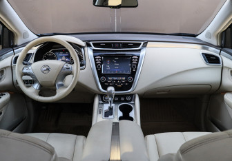 Подержанный автомобиль Nissan Murano Suv 2017 года (13 фото)