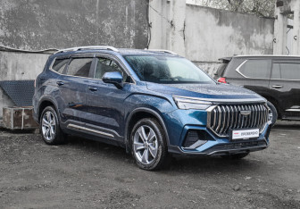 Подержанный автомобиль Geely Okavango 2023 года (3 фото)
