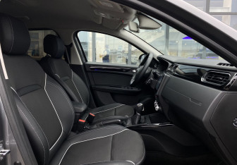 Подержанный автомобиль Renault Arkana 2019 года (25 фото)