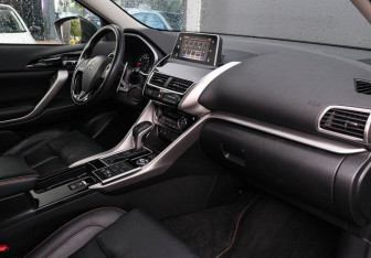 Подержанный автомобиль Mitsubishi Eclipse Cross 2018 года (7 фото)
