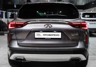 Подержанный автомобиль Infiniti QX50 2019 года (5 фото)